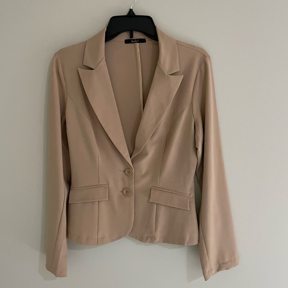 2/$10 Papaya Women’s Blazer : Size Med : Tan - Picture 2 of 8